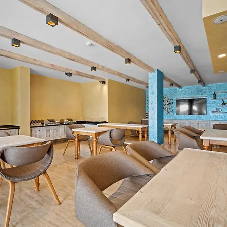 Zeyt Hotel