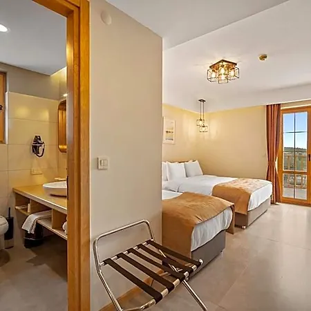 Zeyt Hotel *